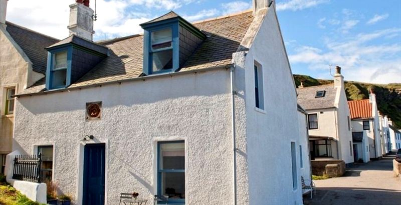 holiday cottage by the sea