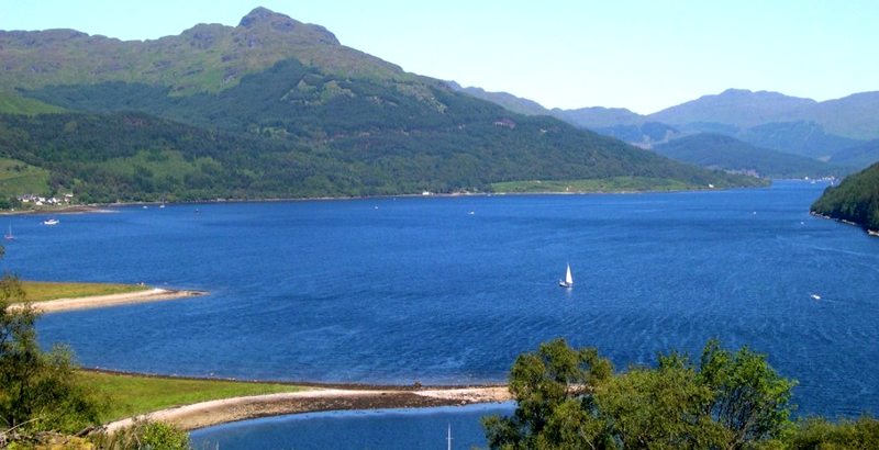 holiday cottage by loch