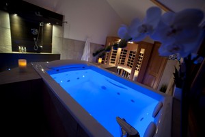 self catering scotland hot tub sauna