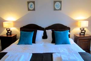 self catering with hot tub