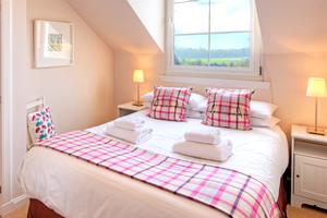 self catering with hot tub