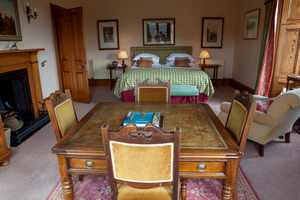 self catering with hot tub