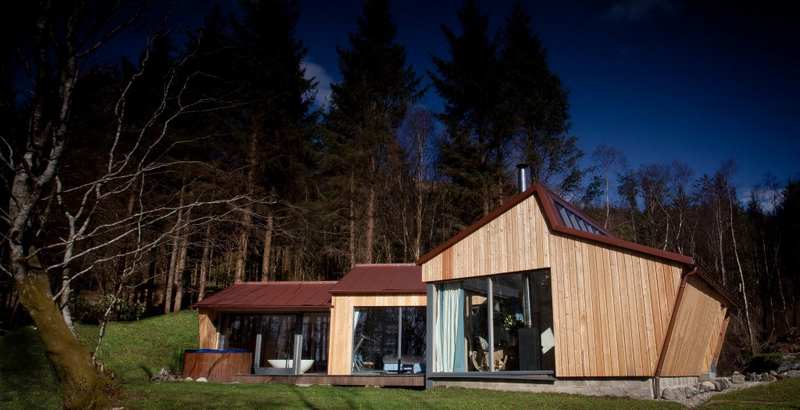 cottage with sauna and hot tub